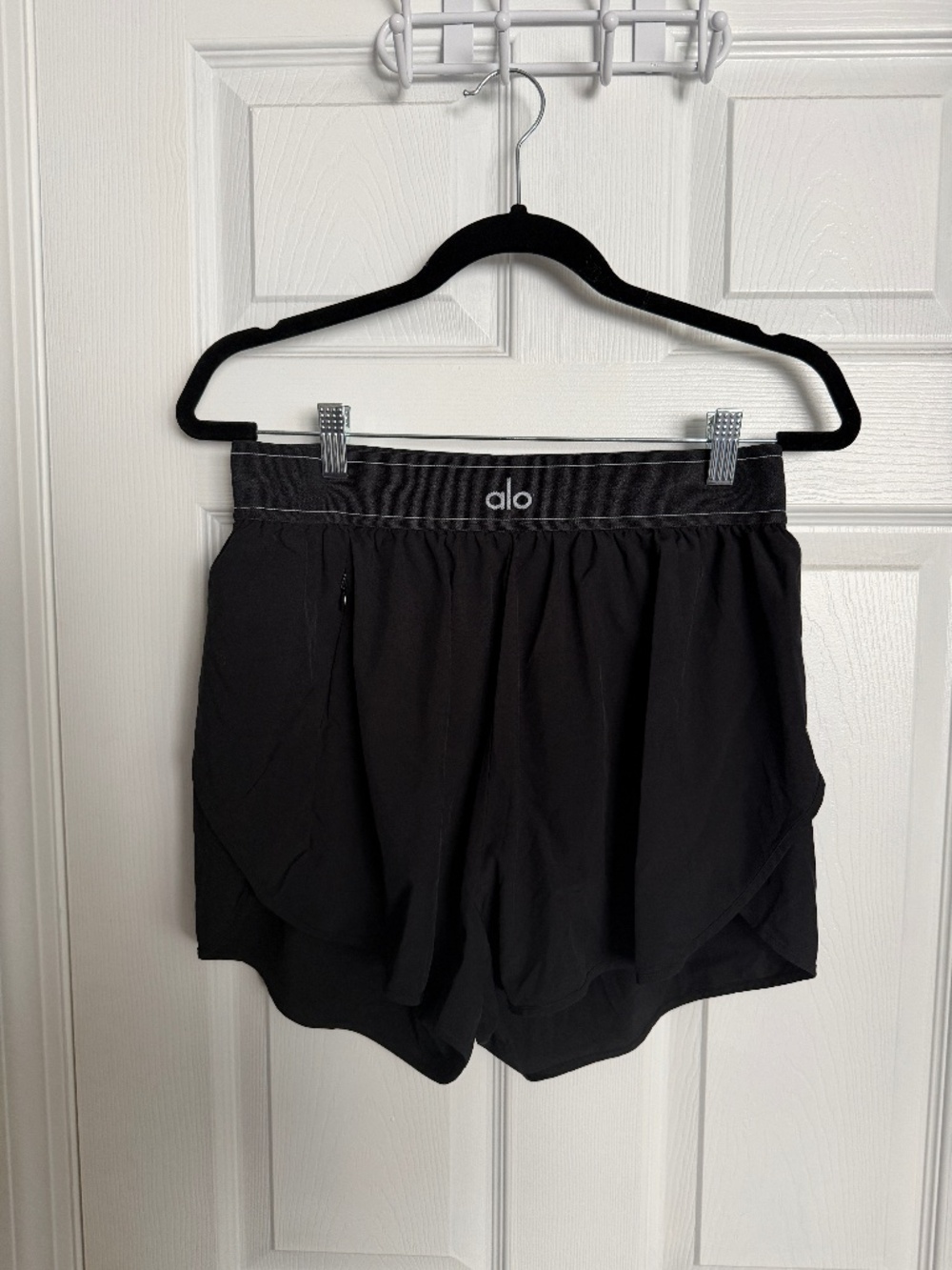 Alo Black Lightweight Running Workout Shorts Size L